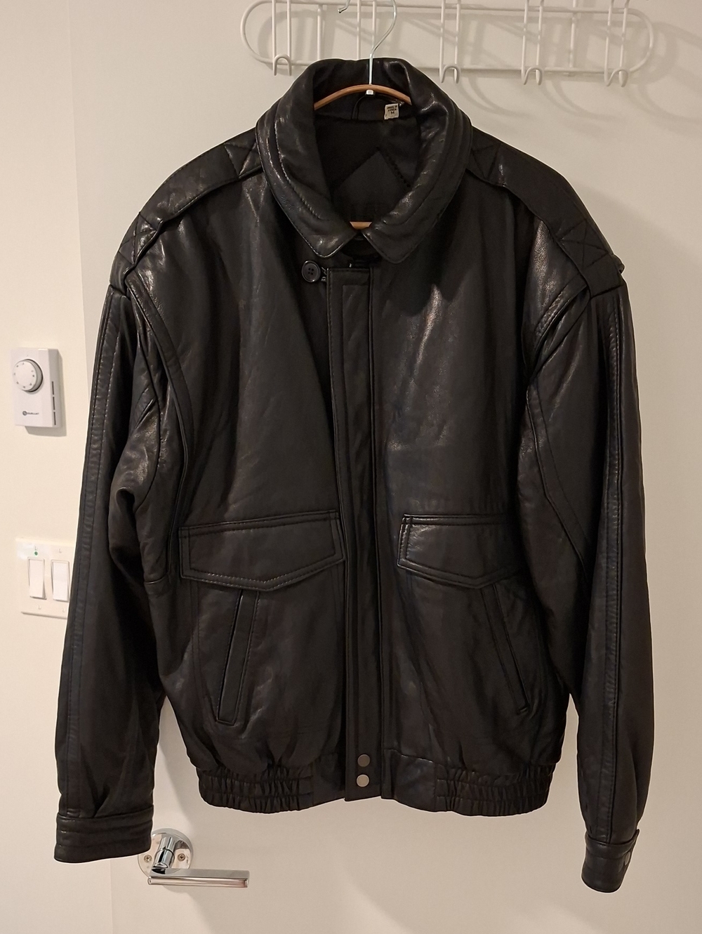 Express Classic Black Genuine Lamb Leather Streetwear Bomber Jacket (Size M)